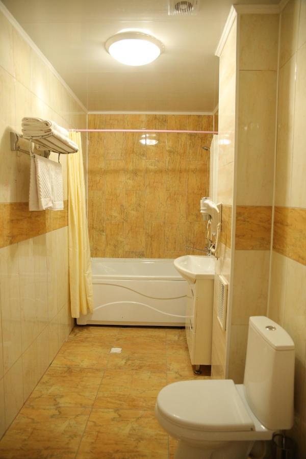 Atyraū Sweet Home Hotel מראה חיצוני תמונה