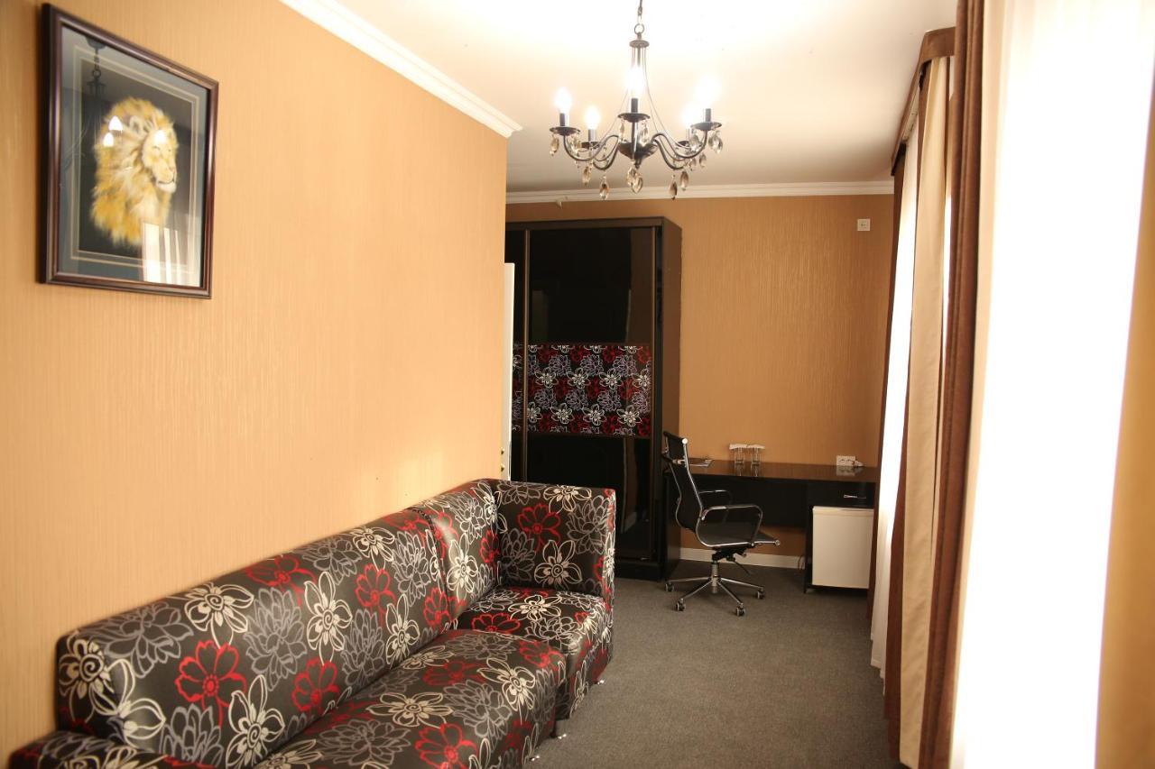Atyraū Sweet Home Hotel מראה חיצוני תמונה